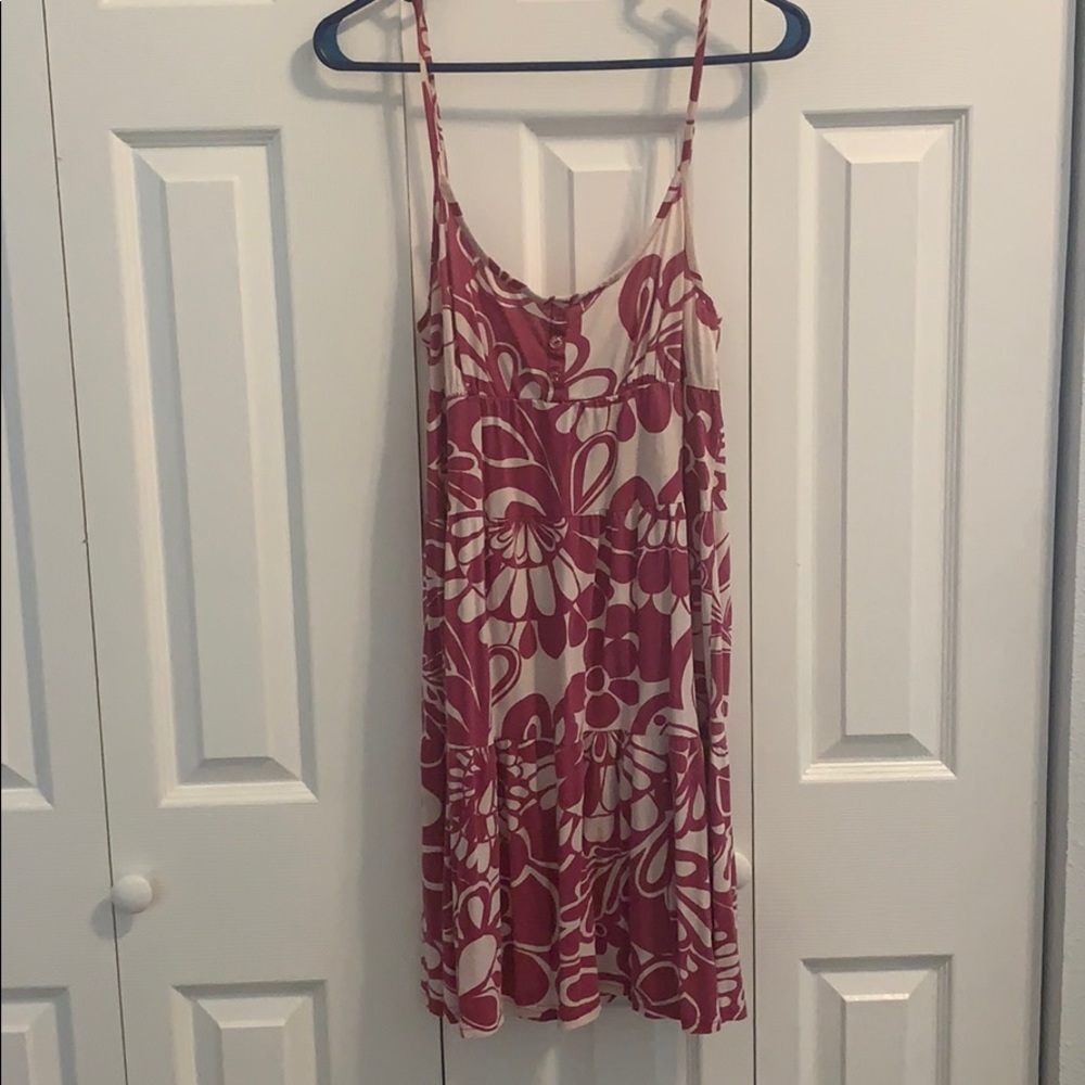 Cute Roxy sundress, great as a cover up!